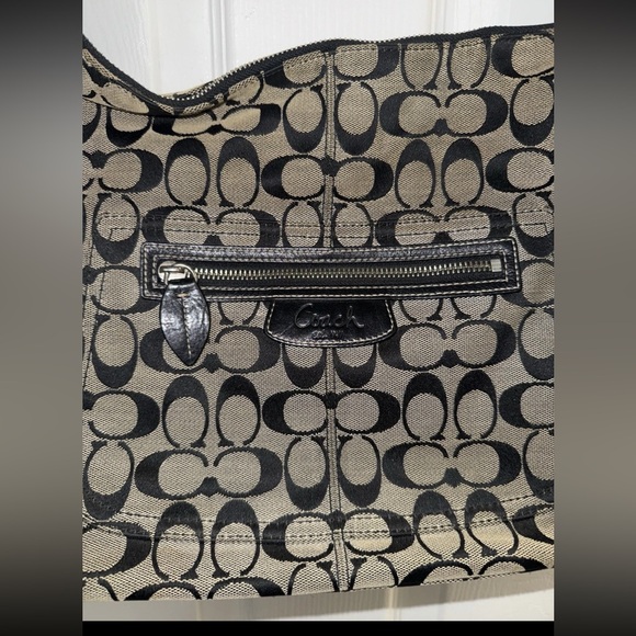 Coach Signature Logo Large Shoulder Bag Gray/Black Pre-Owned Good Condition - Picture 3 of 8